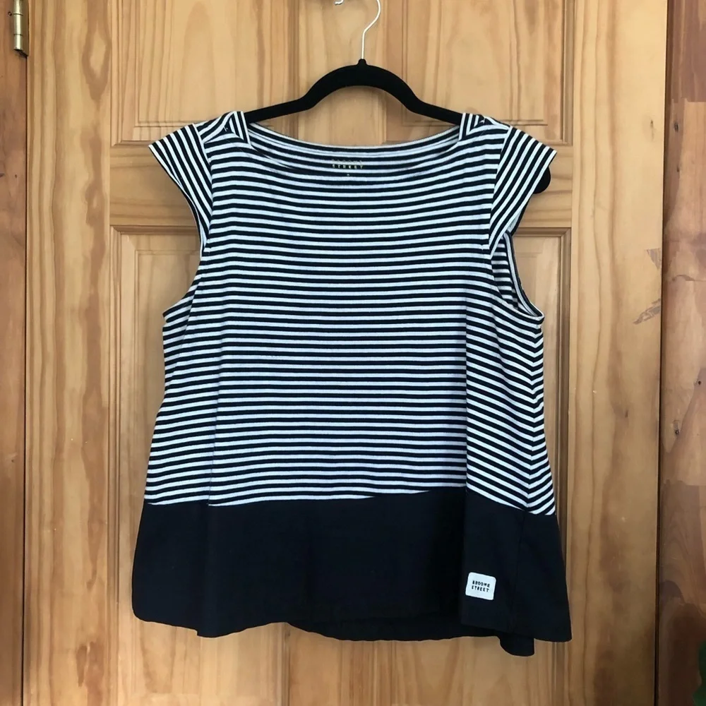 ♠️ Kate Spade ♠️ Black and White Striped Short Sleeve Top